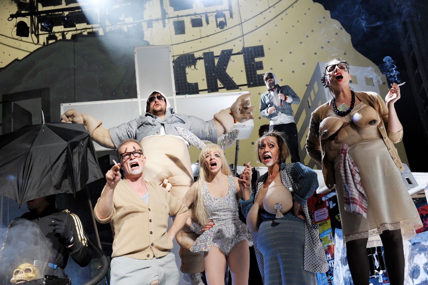 "Icke - die Oper" vom Rap-Duo Icke & Er machte an der Berliner Volksbühne mächtig Spaß. 