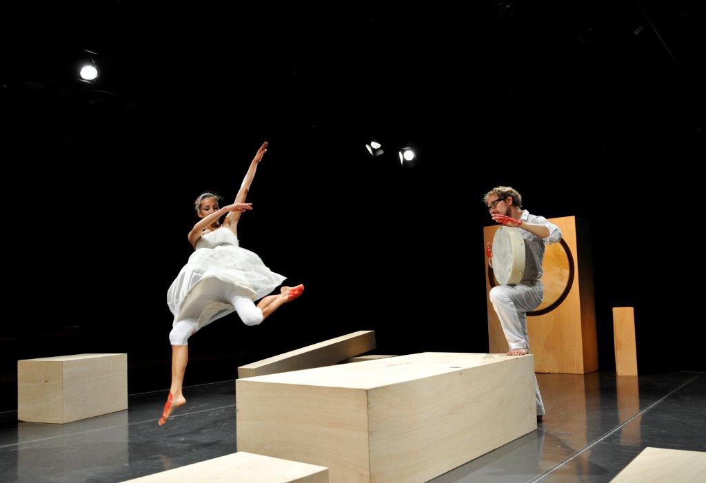 "Tanz Trommel" am Nationaltheater Mannheim als Kooperation des Schnawwl und des Kevin O'Day Balletts
