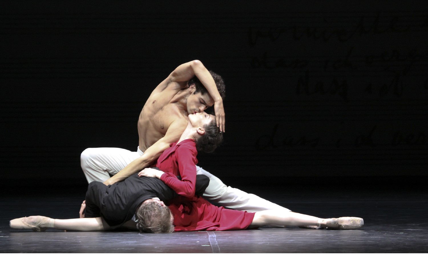 Szene aus John Neumeiers "Purgatorio" am Hamburg Ballet, gewidmet Gustav Mahler. 