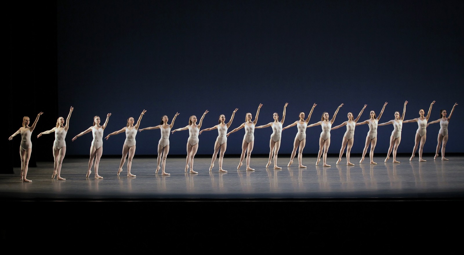 "Symphony in 3 Movements" mit dem New York City Ballet.