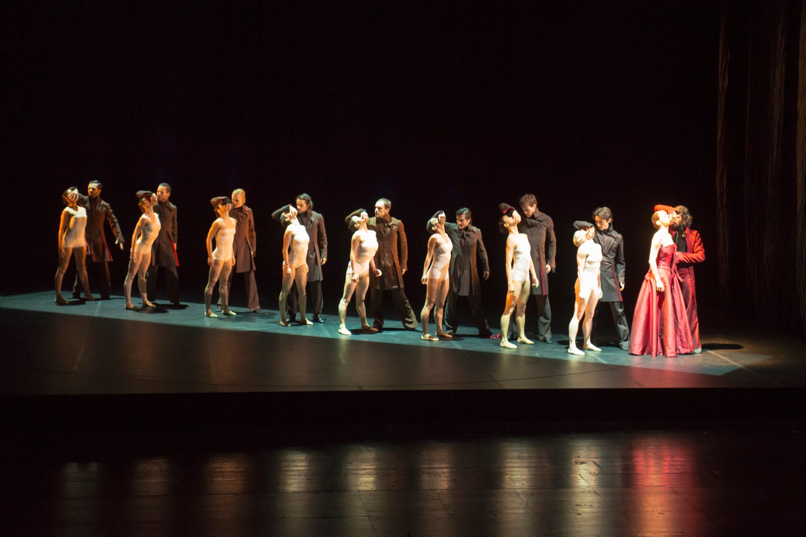 Ensembleszene aus Goyo Monteros "Don Juan"-Choreografie