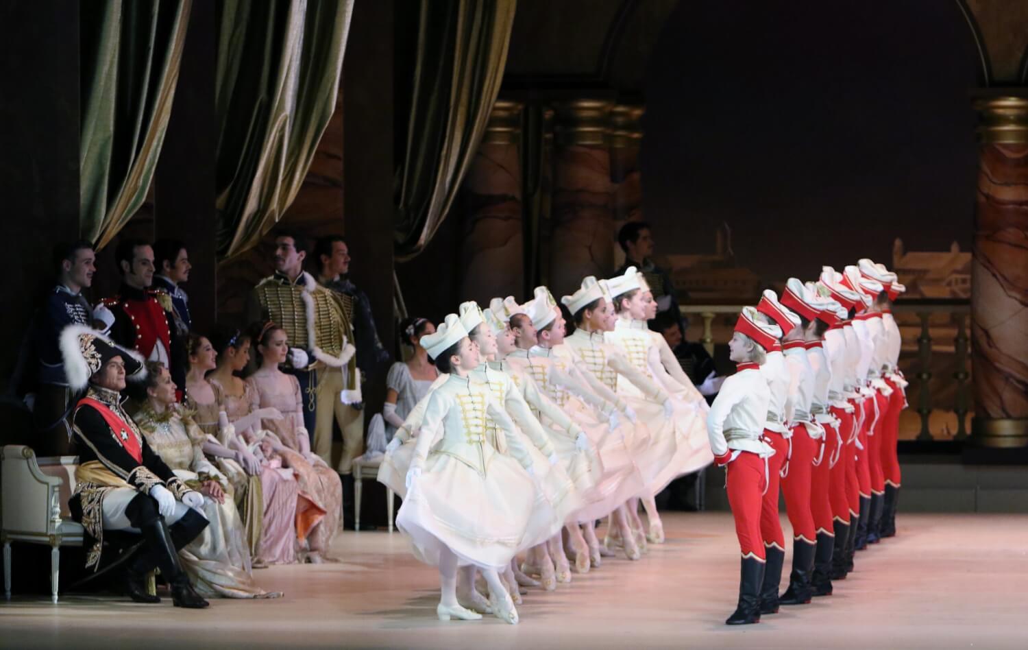 Alexei Ratmaskys quellenkritische "Paquita" -Rekonstruktion für das Bayerische Staatsballett