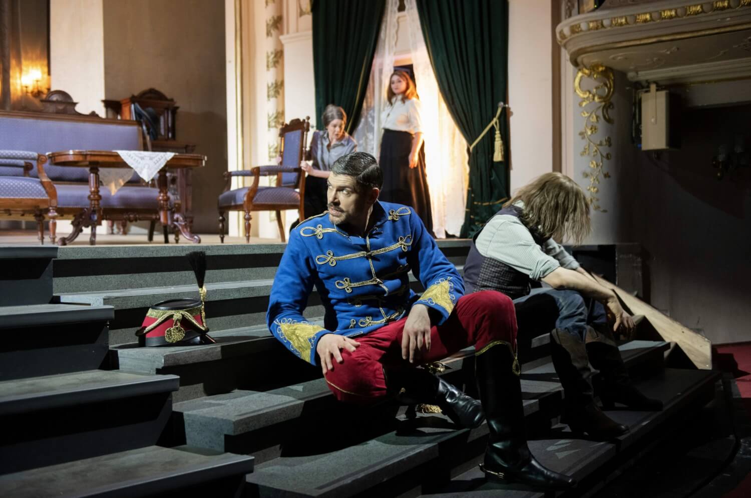 Dominik Köninger (Graf Peter Homonay) und Thomas Blondelle (Sándor Barinkay) in „Der ‚Zigeuner’baron“