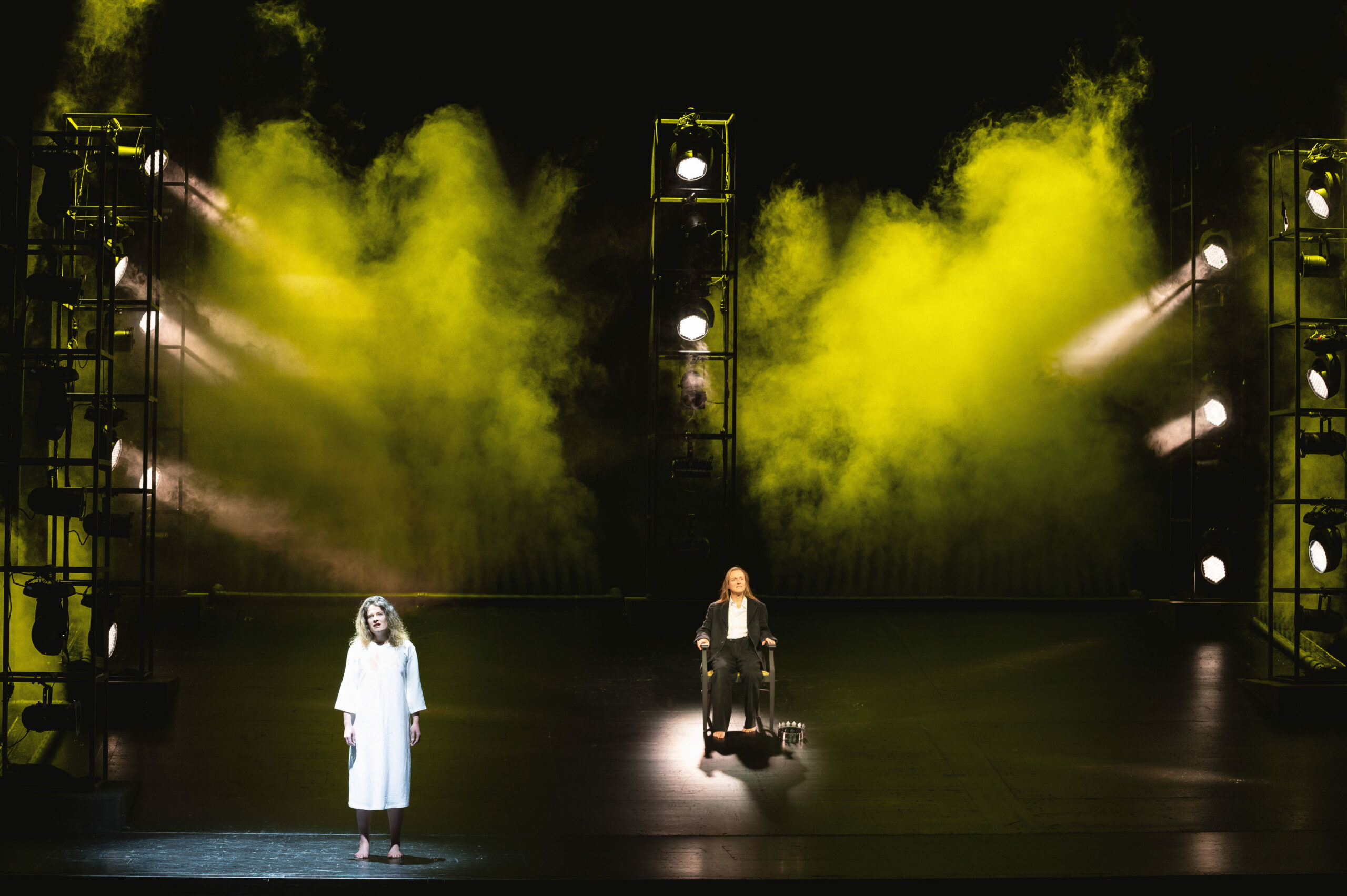 „Antigone“ als Sprechoper: Szene aus Jasper Brandis’ Inszenierung am Theater Ulm