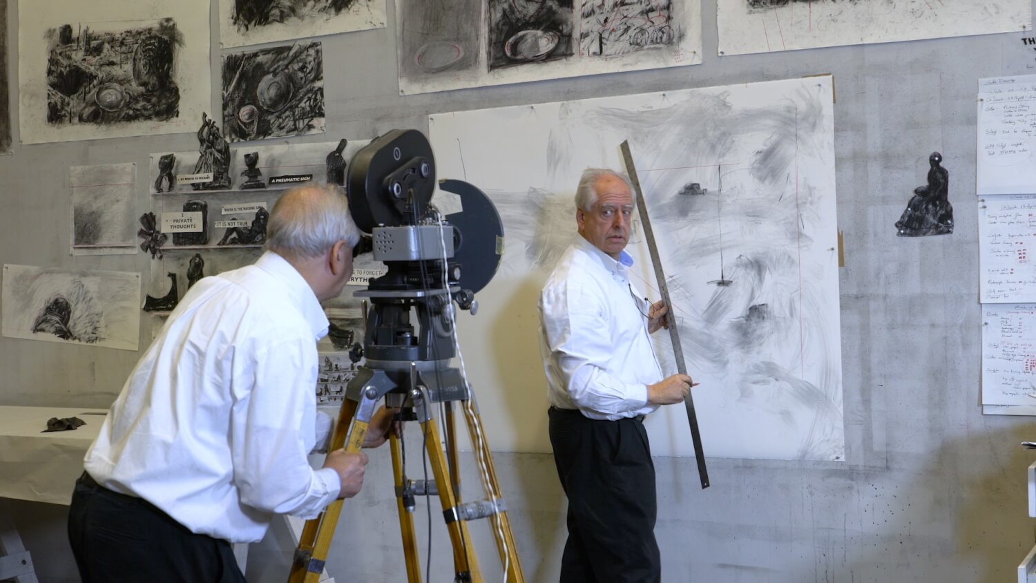 Portrait of the Artist as two Artists: William Kentridge im stummen Dialog mit sich selbst im Kurzfilm „The Moment Has Gone“, dem ersten Teil von „Sibyl“