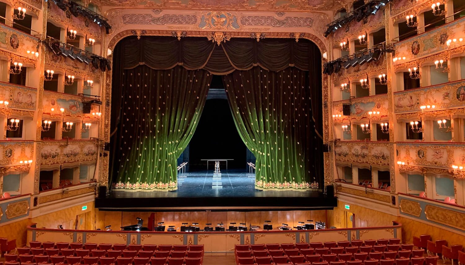 Der Bühnensaal der Oper von Venedig (La Fenice) 2020