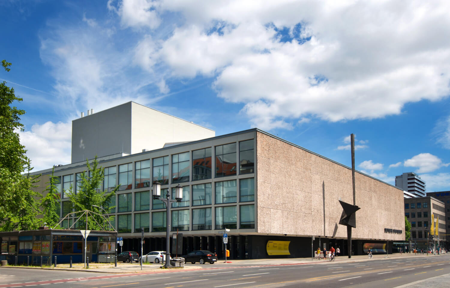 DEUTSCHE OPER BERLIN Zu sehen ist das Gebäude der Deutschen Oper Berlin.