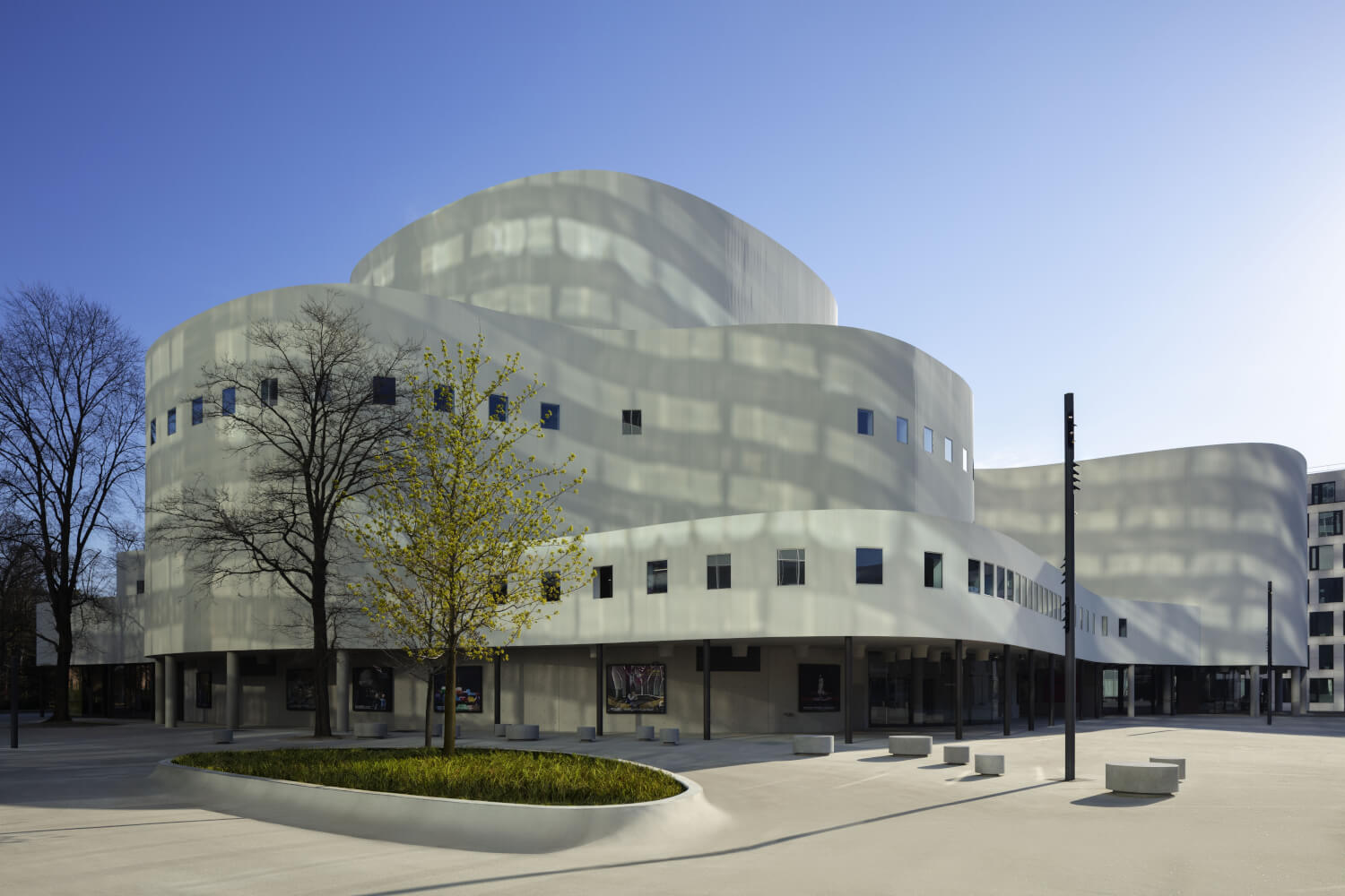 Düsseldorfer Schauspielhaus_c_ingenhoven architects / HGEsch Zu sehen ist das Düsseldorfer Schauspielhaus.