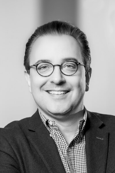 Zu sehen ist Moritz Gogg, Intendant des Eduard-von-Winterstein-Theater Annaberg-Buchholz