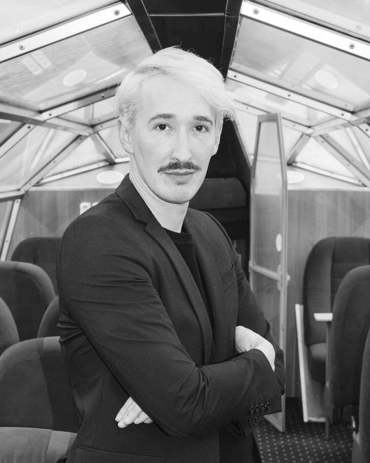 Zu sehen ist Neil Barry Moss, Intendant des Landestheater Coburg