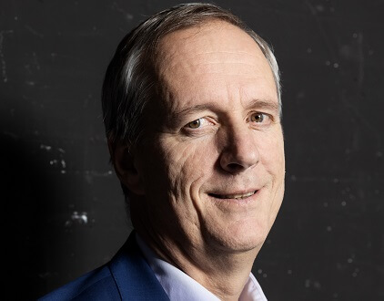 Zu sehen ist Ulrich Mokrusch, Intendant des Theater Osnabrück