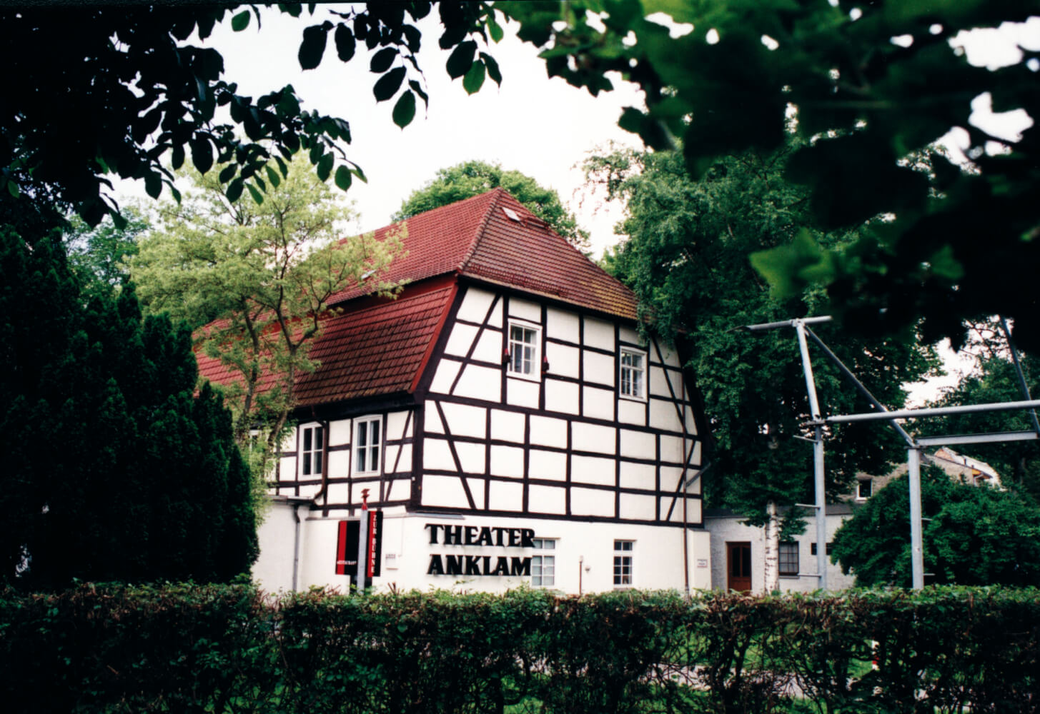 Vorpommersche Landesbühne Anklam Die Außenansicht der Vorpommerschen Landesbühne in Anklam.