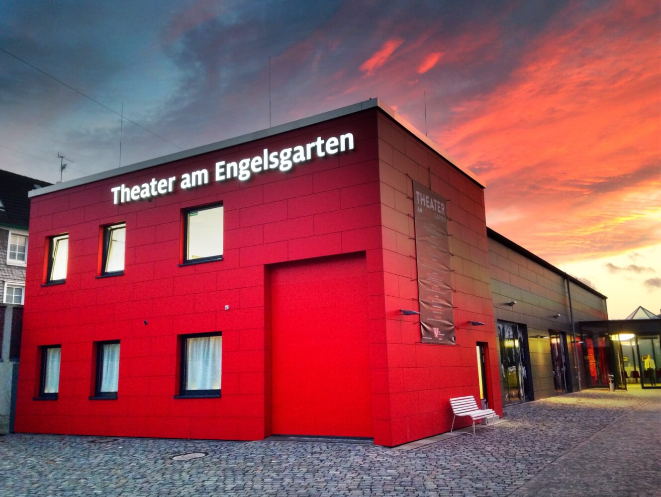Theater_Am_Engelsgarten_Foto_Sebastian_Klement Das Theater am Engelsgarten, Zuhause des Schauspiel Wuppertal.