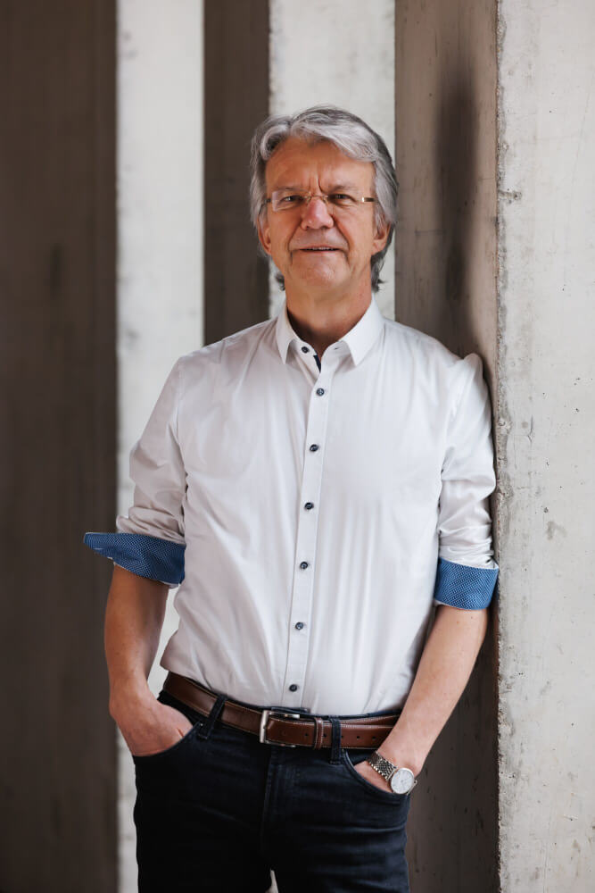 Man sieht Daniel Klajner, Intendant des Theater Nordhausen