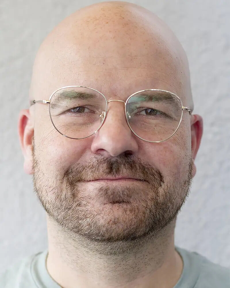 Man sieht Manuel Moser, künstlerischer Leiter des Comedia Theaters Köln