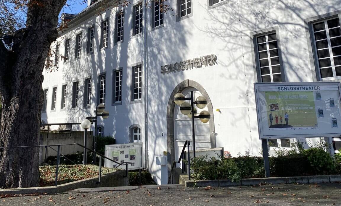 Schlosstheater Neuwied - Landesbühne Rheinland-Pfalz Zu sehen ist die Landesbühne Rheinland-Pfalz im Schlosstheater Neuwied