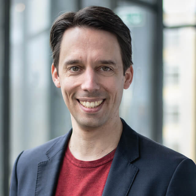 Zu sehen ist Lajos Wenzel, Intendant des Theater Trier.