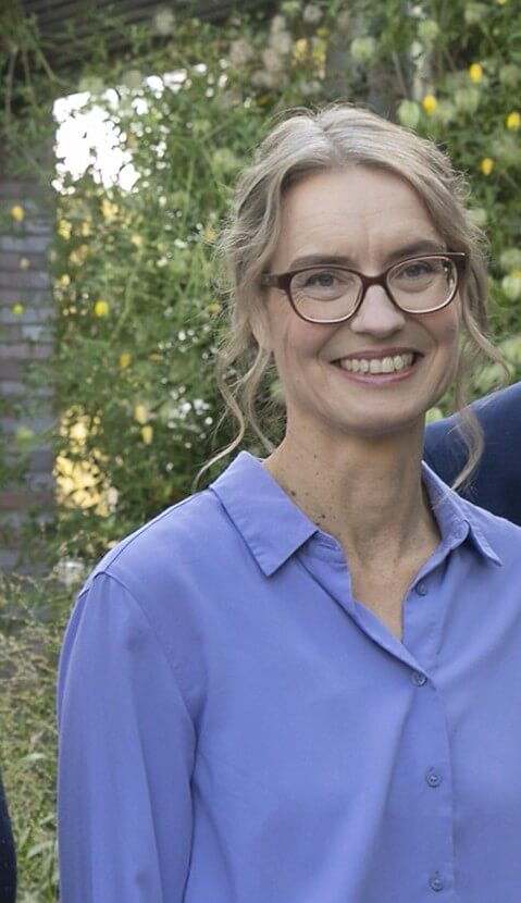 Zu sehen ist Jutta Brinkschulte, Kaufmännische Geschäftsführerin GRIPS Theater