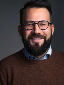Zu sehen ist Lars Gebhardt, Künstlerischer Direktor der Theaterakademie August Everding