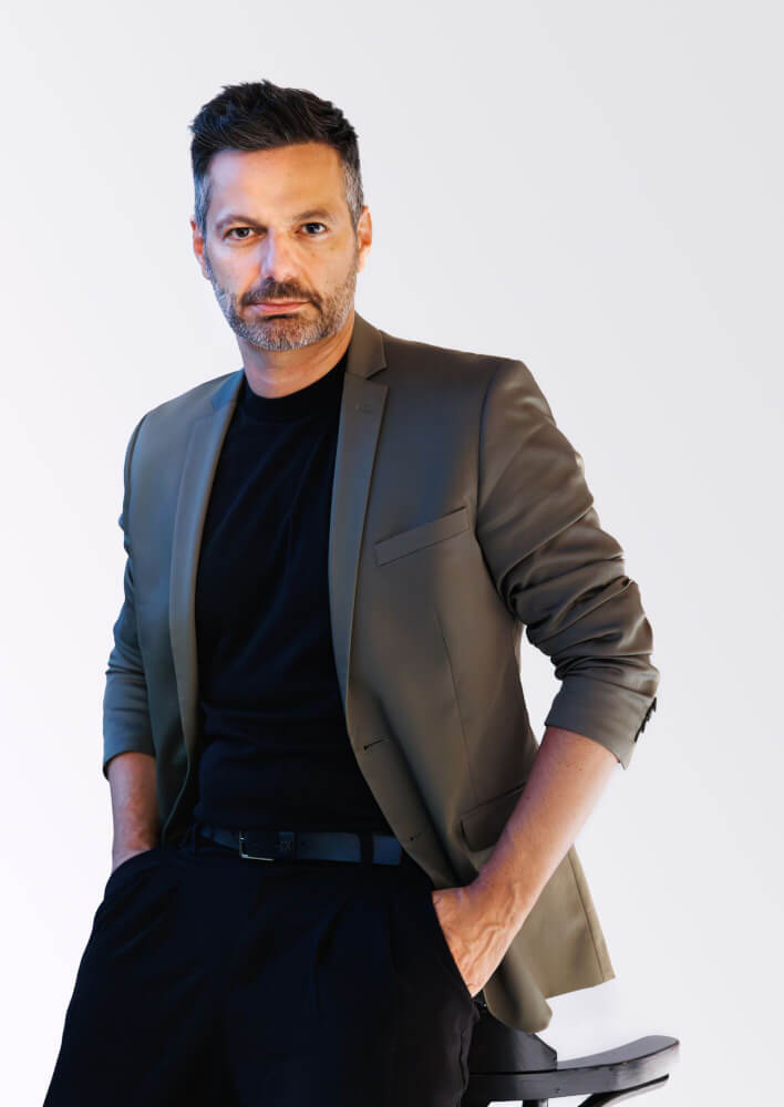 Zu sehen ist Ivan Alboresi, Ballettdirektor des Theater Nordhausen