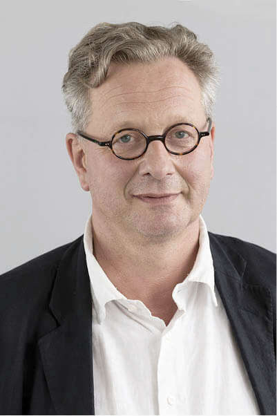 Zu sehen ist Martin Apelt, Schauspieldirektor Schleswig-Holsteinisches Landestheater