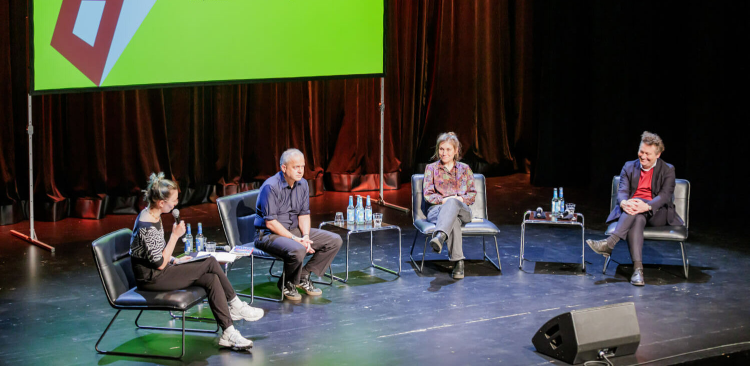 Von links nach rechts: Hannah Schmidt, Gernot Wolfram, Malin Nagel, Viktor Schoner