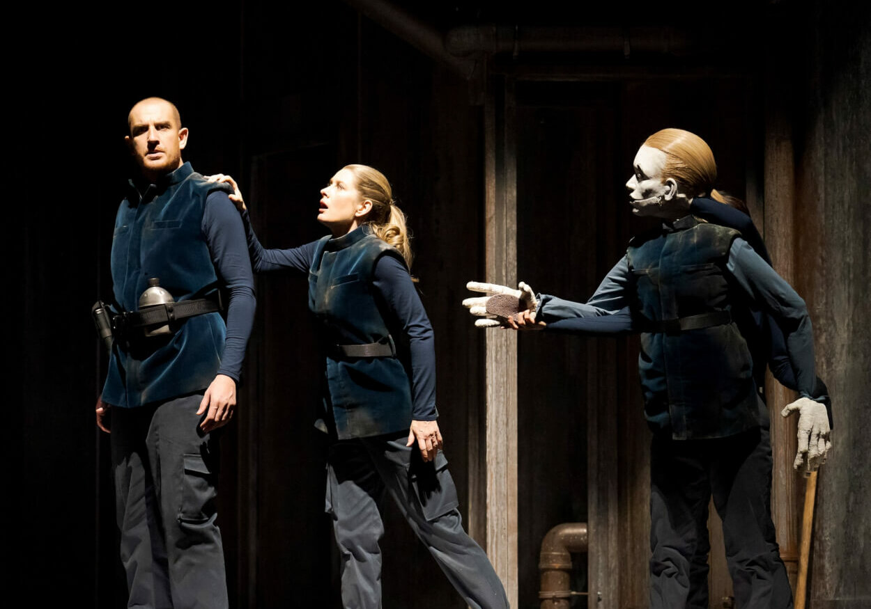 Szene aus der neuen „Fidelio”-Inszenierung von Nikolaus Habjan