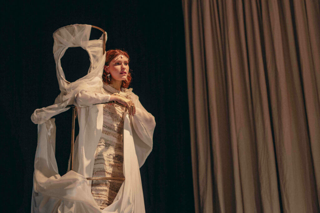 „Penelope“ (2025) in Anlehnung an die Odyssee, die berühmteste Geschichte von Reise, Suche und Heimkehr.