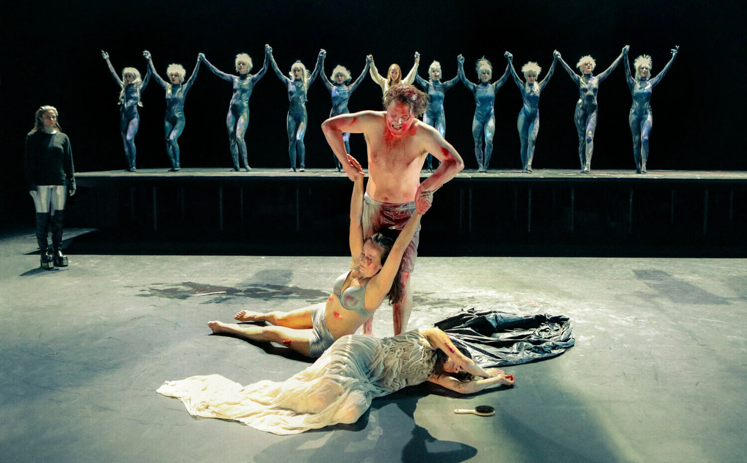 Familiengemetzel vor Chor