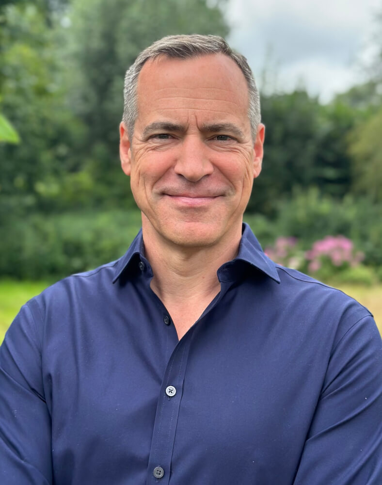 Porträtfoto von Falk Röbbelen, kaufmännischer Geschäftsführer Altonaer Theater und Hamburger Kammerspiele.