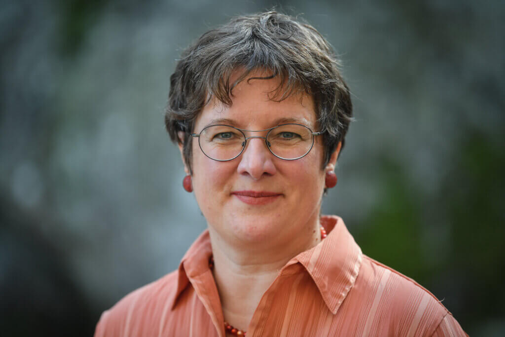 Porträt von Birgit Simmler, künstlerische Leiterin der Luisenburg-Festspiele.