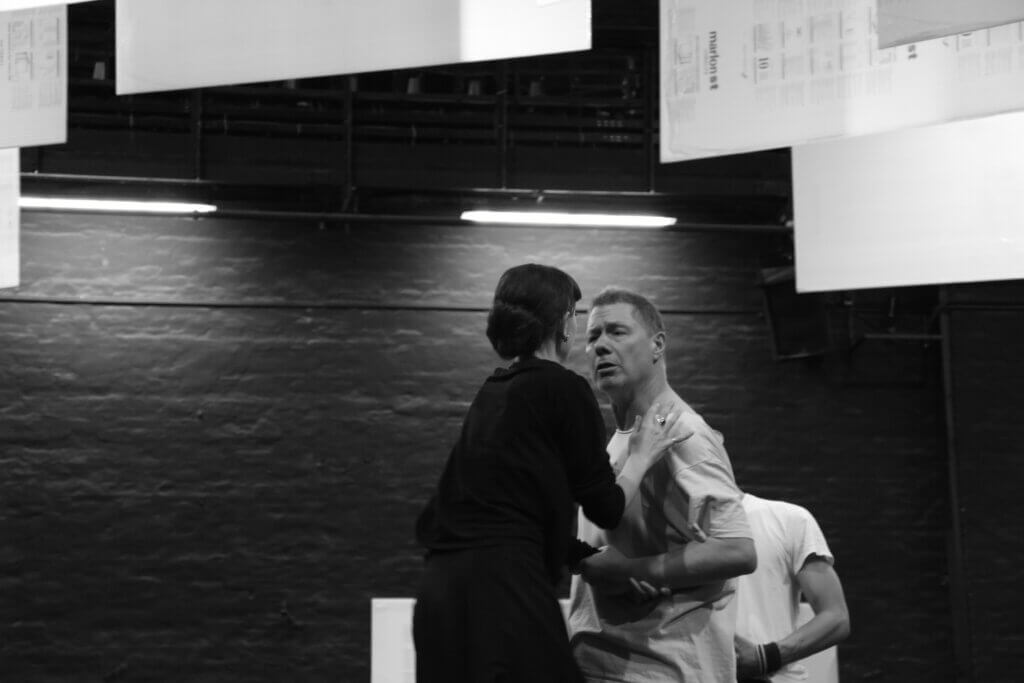 Proben im Ballettsaal mit Ralf Dörnen: Miguel Rodriguez.